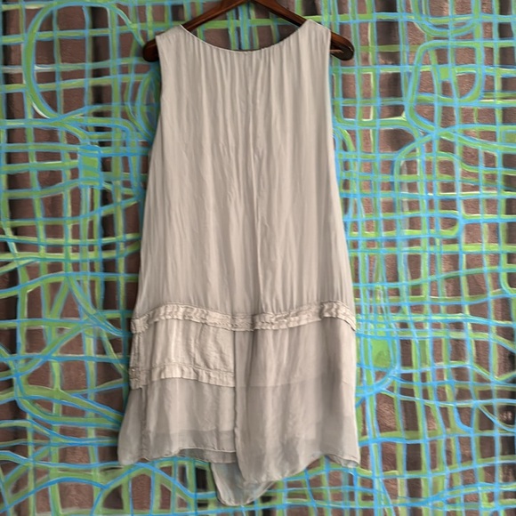 H Trend gray silk embellished asymmetrical layered hem MEDIUM made in Italy 🇮🇹 - Picture 5 of 8